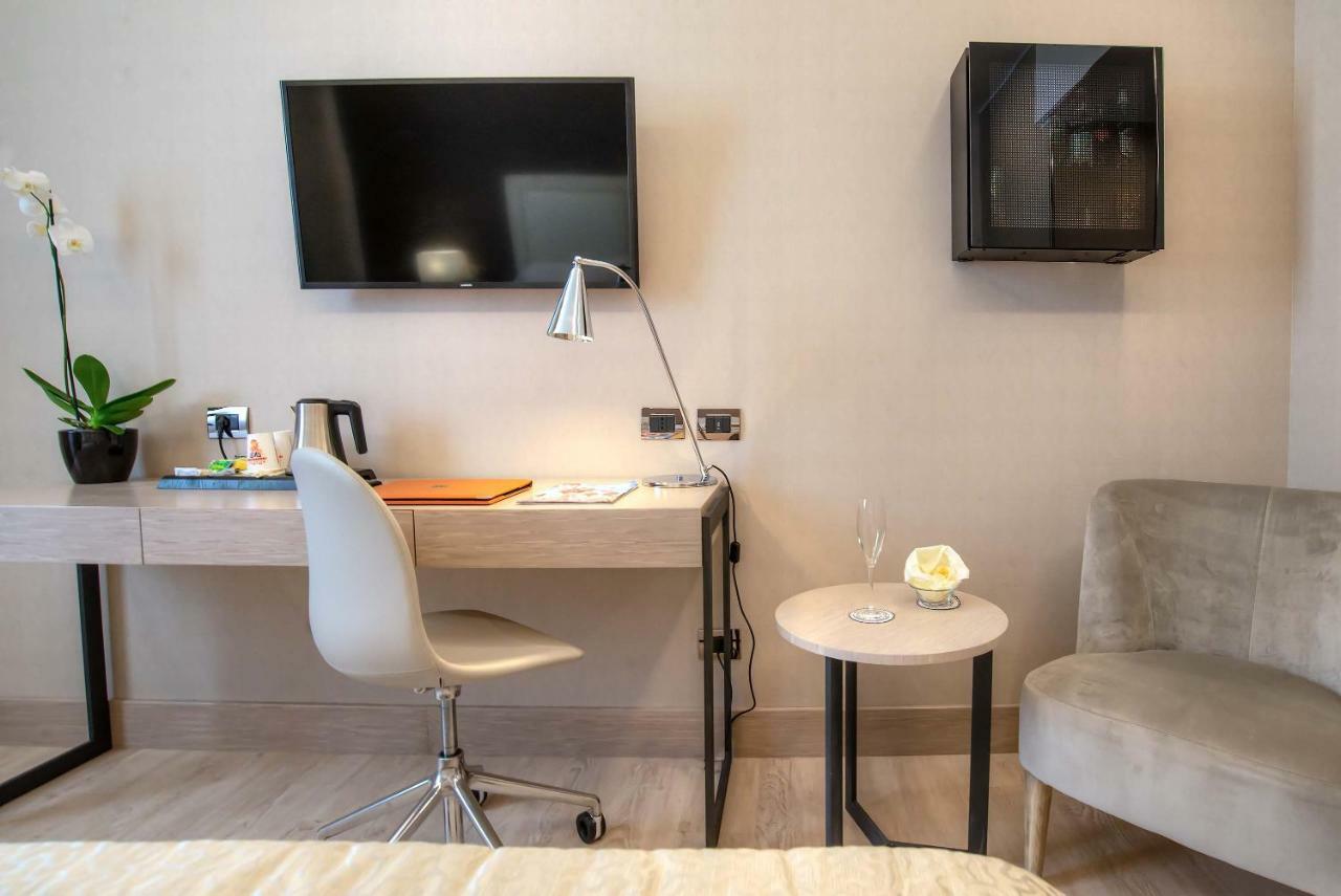 Genova Hotel Roma